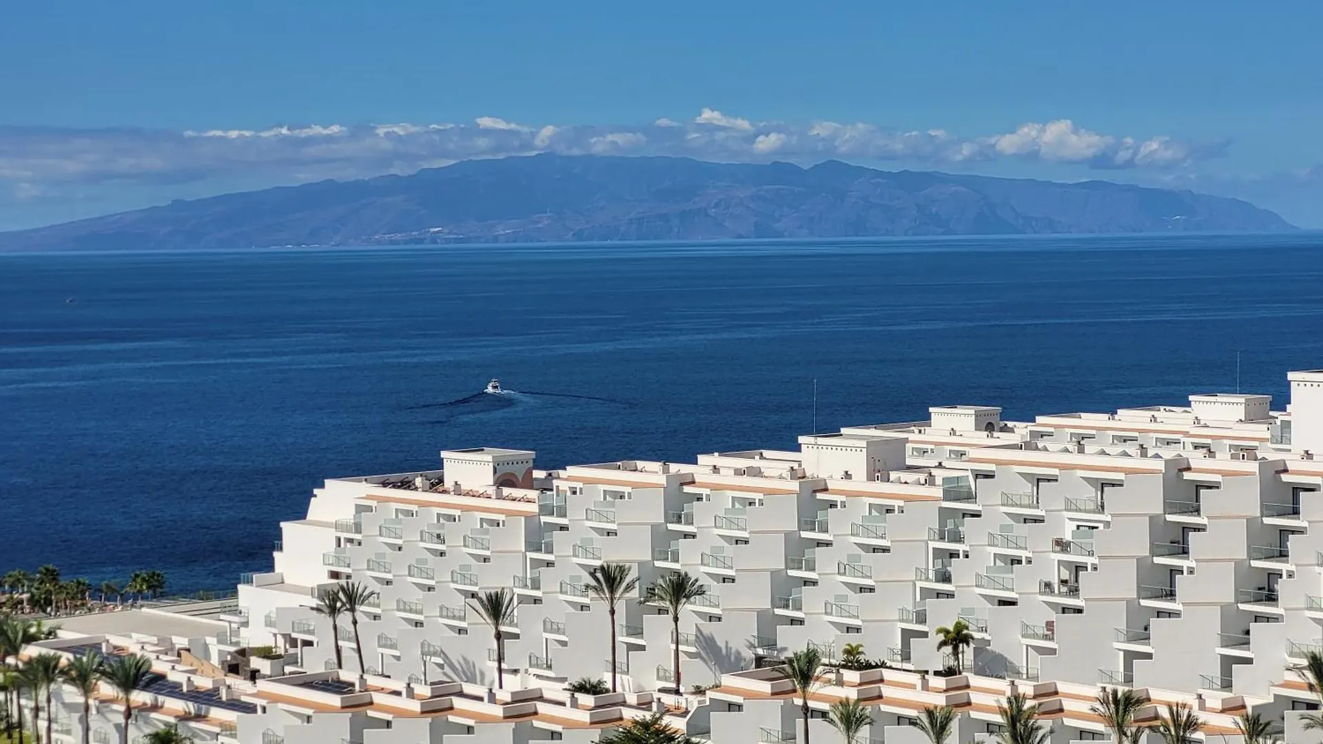 Apartment On The Beach Paraiso Playa, Sea Views Playa Paraiso