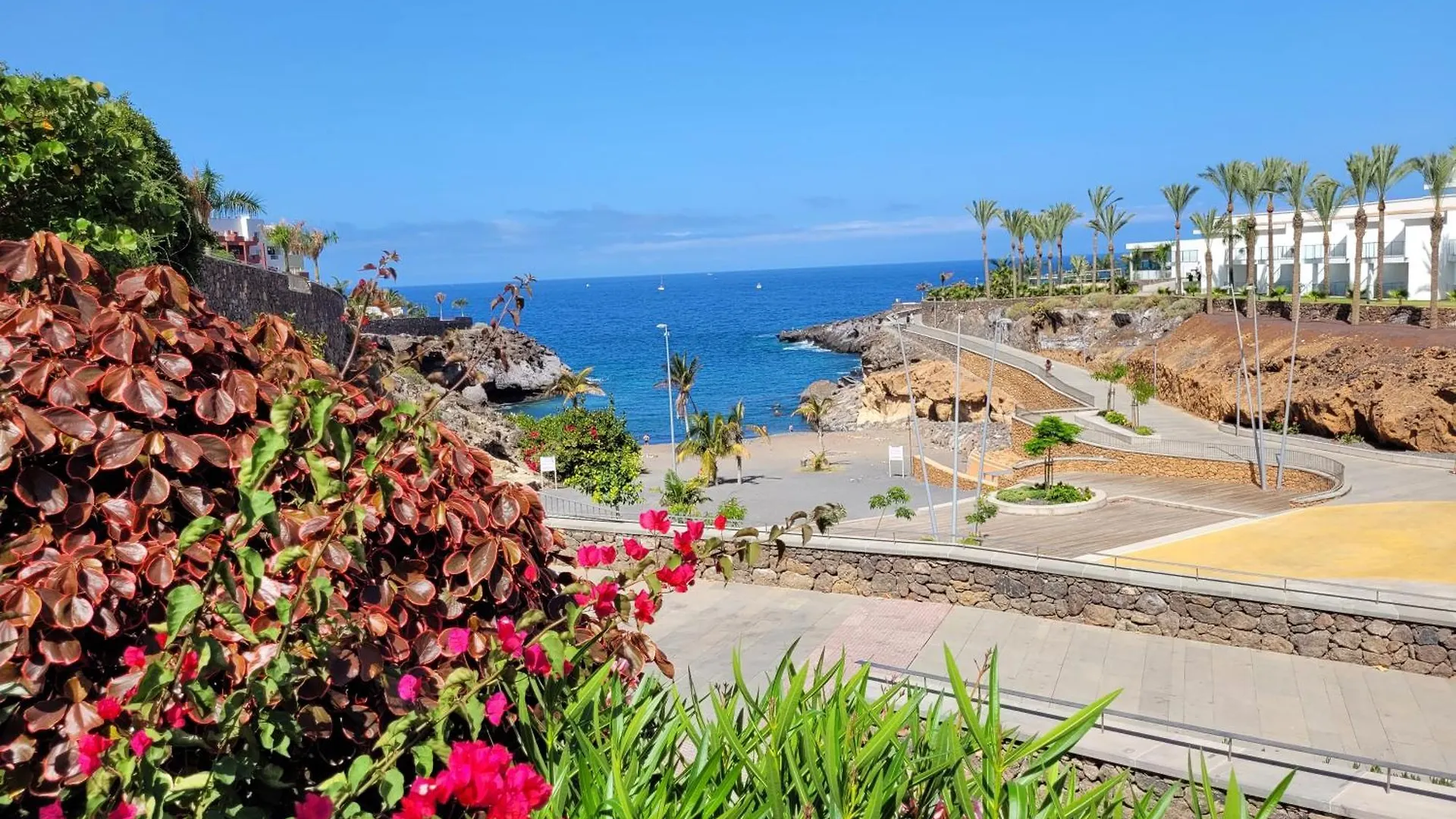 Apartment On The Beach Paraiso Playa, Sea Views Playa Paraiso