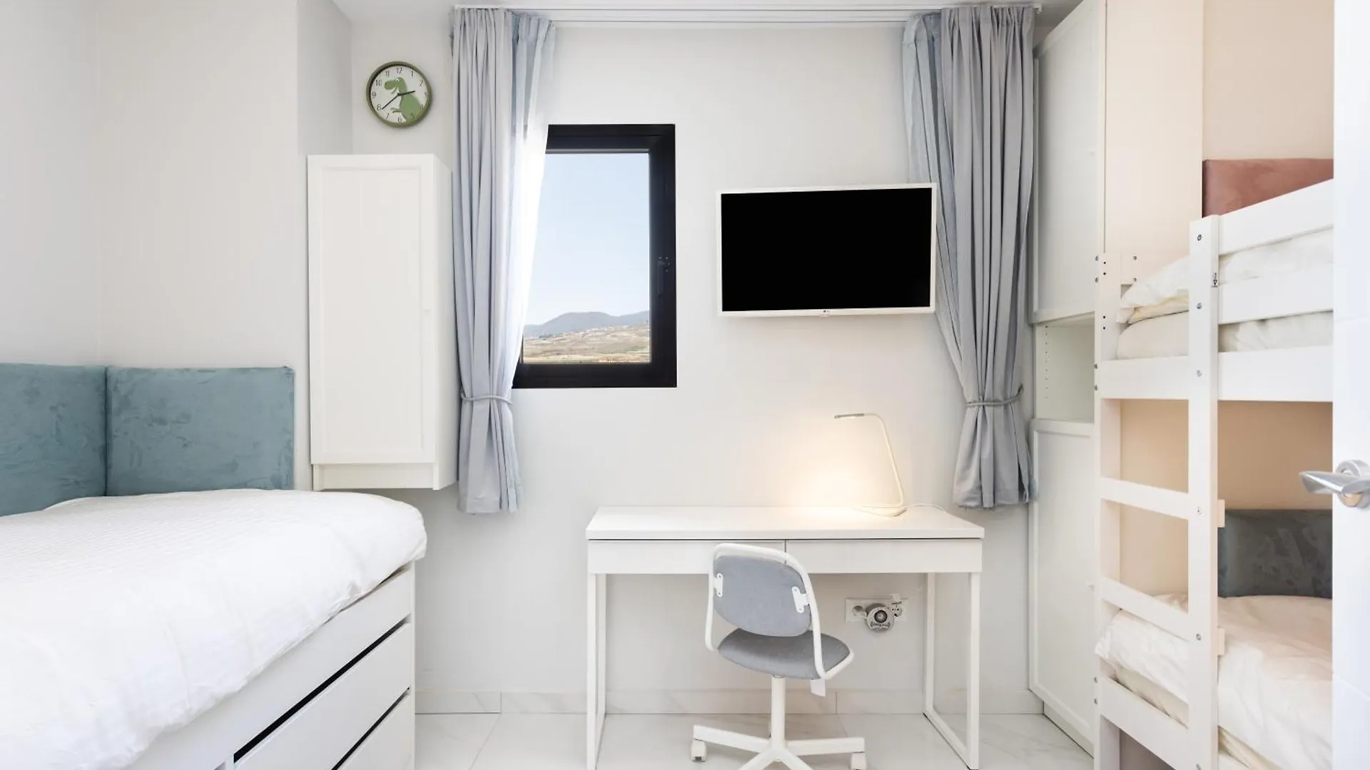 Apartment On The Beach Paraiso Playa, Sea Views Playa Paraiso   Playa Paraiso (Tenerife)